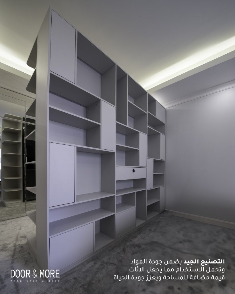 Closet Island: A Clever Solution Combining Luxury and Practicality for Stylish and Organized Storage.